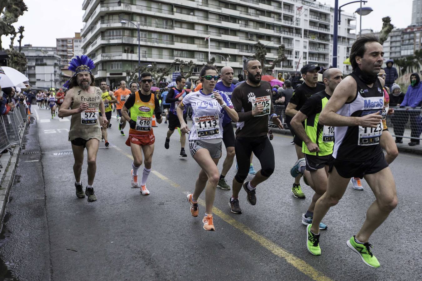 Fotos: Toni Abadía bate en Laredo el récord de España de 10 km en ruta