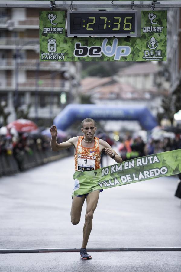 Fotos: Toni Abadía bate en Laredo el récord de España de 10 km en ruta