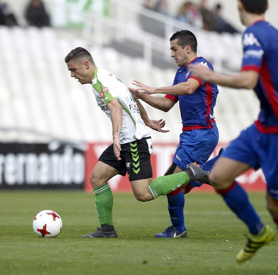 Fotos: El Racing vence 2-0 al Amorebieta