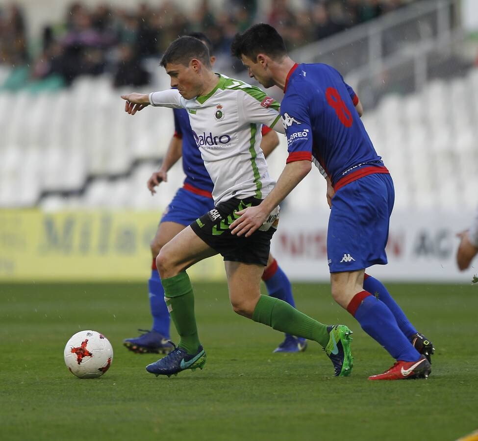 Fotos: El Racing vence 2-0 al Amorebieta