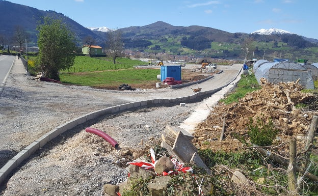 Urbanización de la parcela que ocupará el Tanatorio Municipal de San Felices