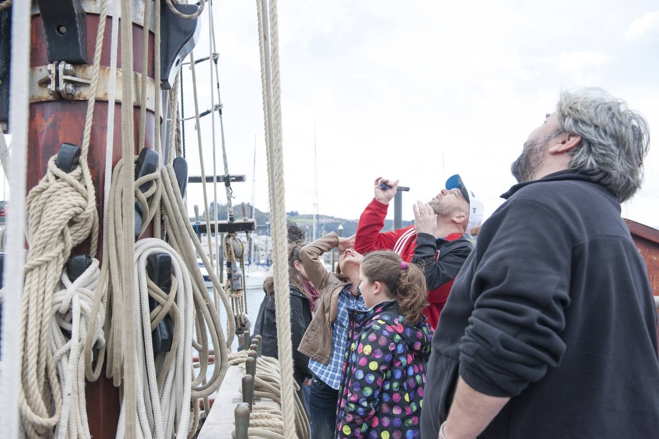 Fotos: La goleta &#039;Atyla&#039; atraca en el puerto de Laredo