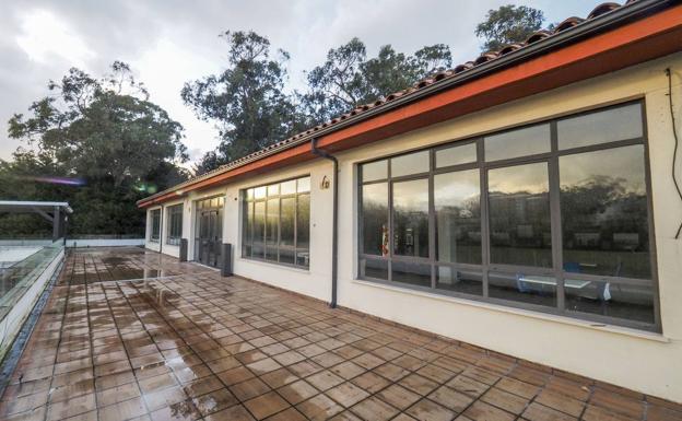 La cafetería del golf de Mataleñas vuelve a tener propietario después de tres años cerrada