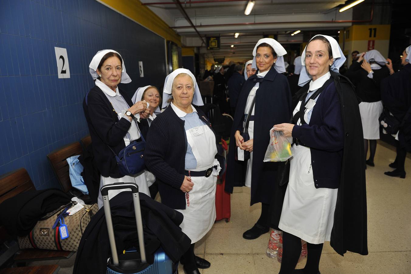 Un total de 475 cántabros participan en la peregrinación anual a Lourdes, desde este lunes hasta el 6 de abril. Entre los viajeros se encuentra, como es tradicional, el obispo de Santander, Manuel Sánchez Monge.