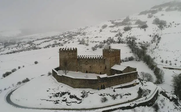 Las mejores imágenes del castillo de Argüeso publicadas por El Diario Montañés.