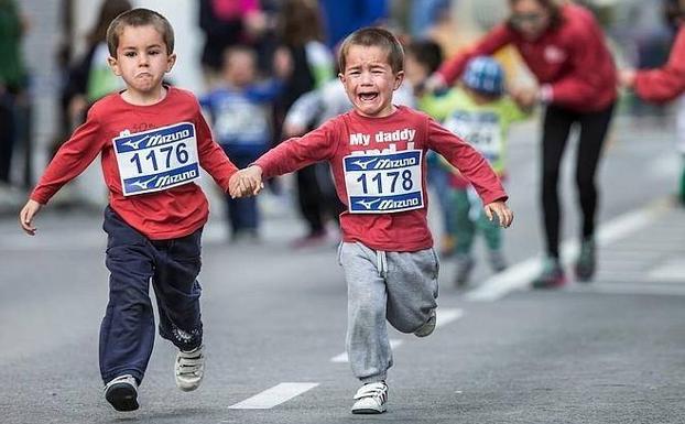 'Llanto incomprendido', una foto de Roberto Ruiz ganadora del primer premio del concurso de la Asociación de la Prensa de Cantabria en 2016.