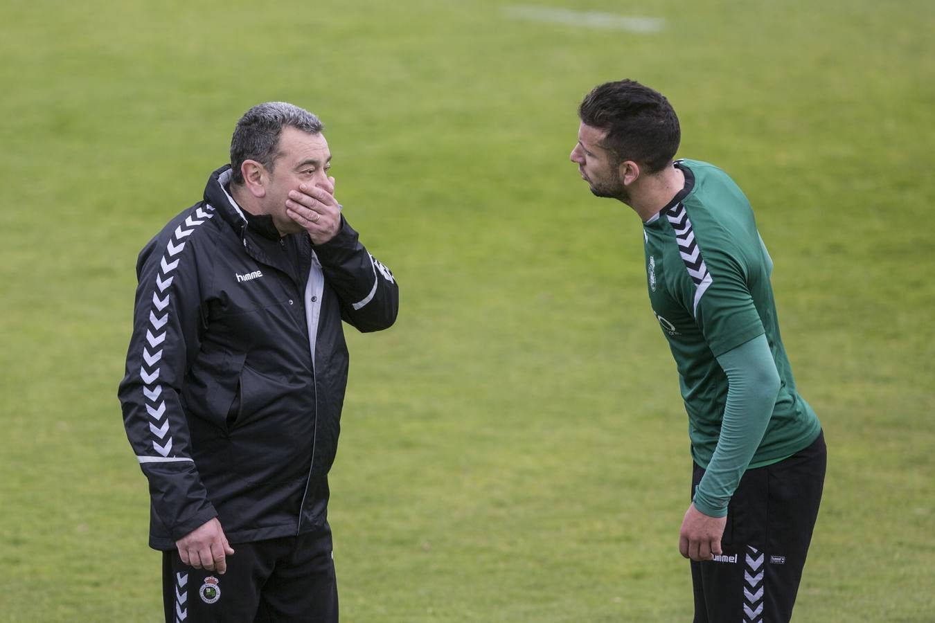 Fotos: El Racing prepara el partido ante el Lealtad