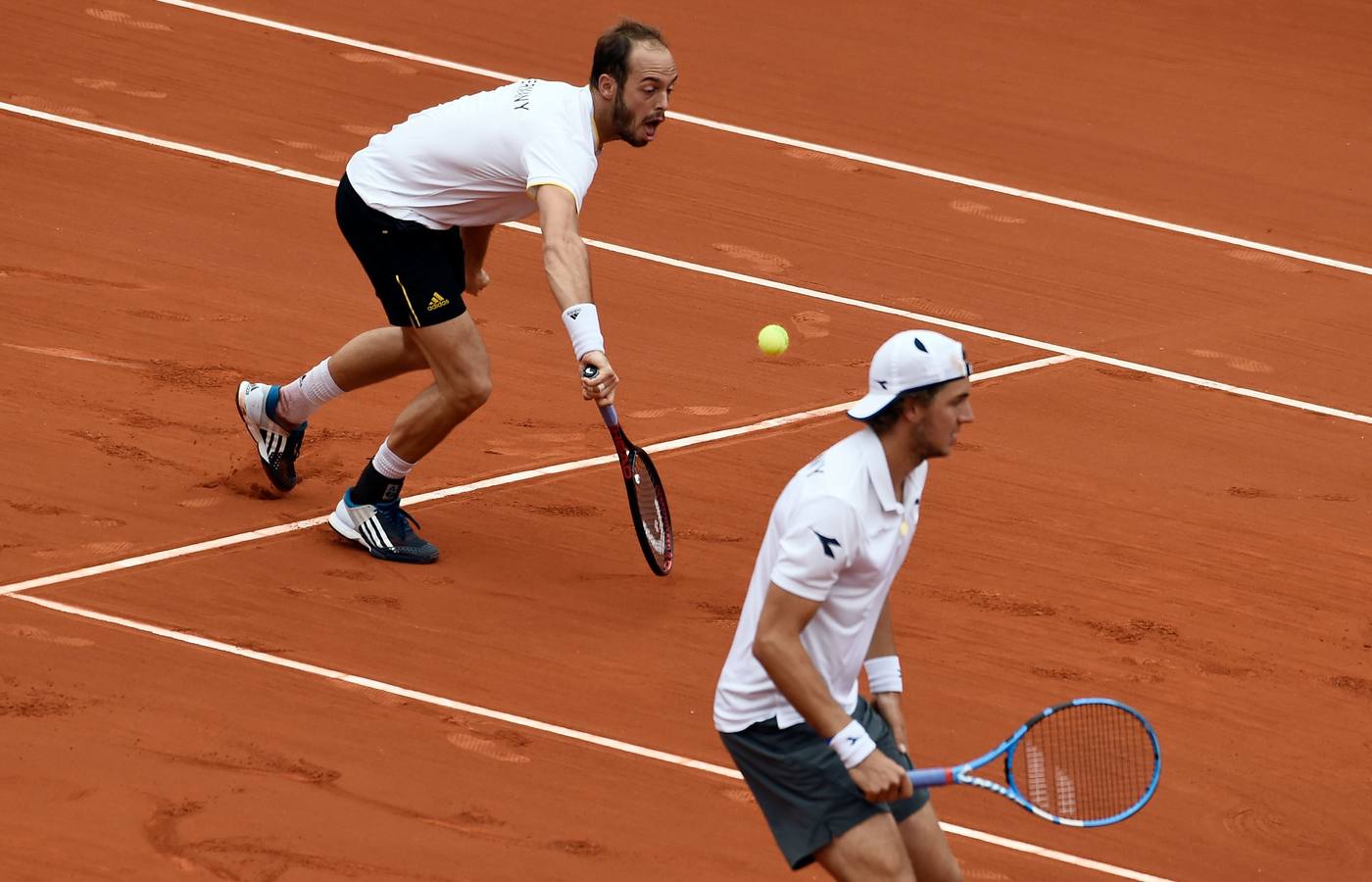 El punto de dobles lo han disputado Feliciano López y Marc López, por parte de España y Jan-Lennard Struff y Tim Puetz, por Alemania. 