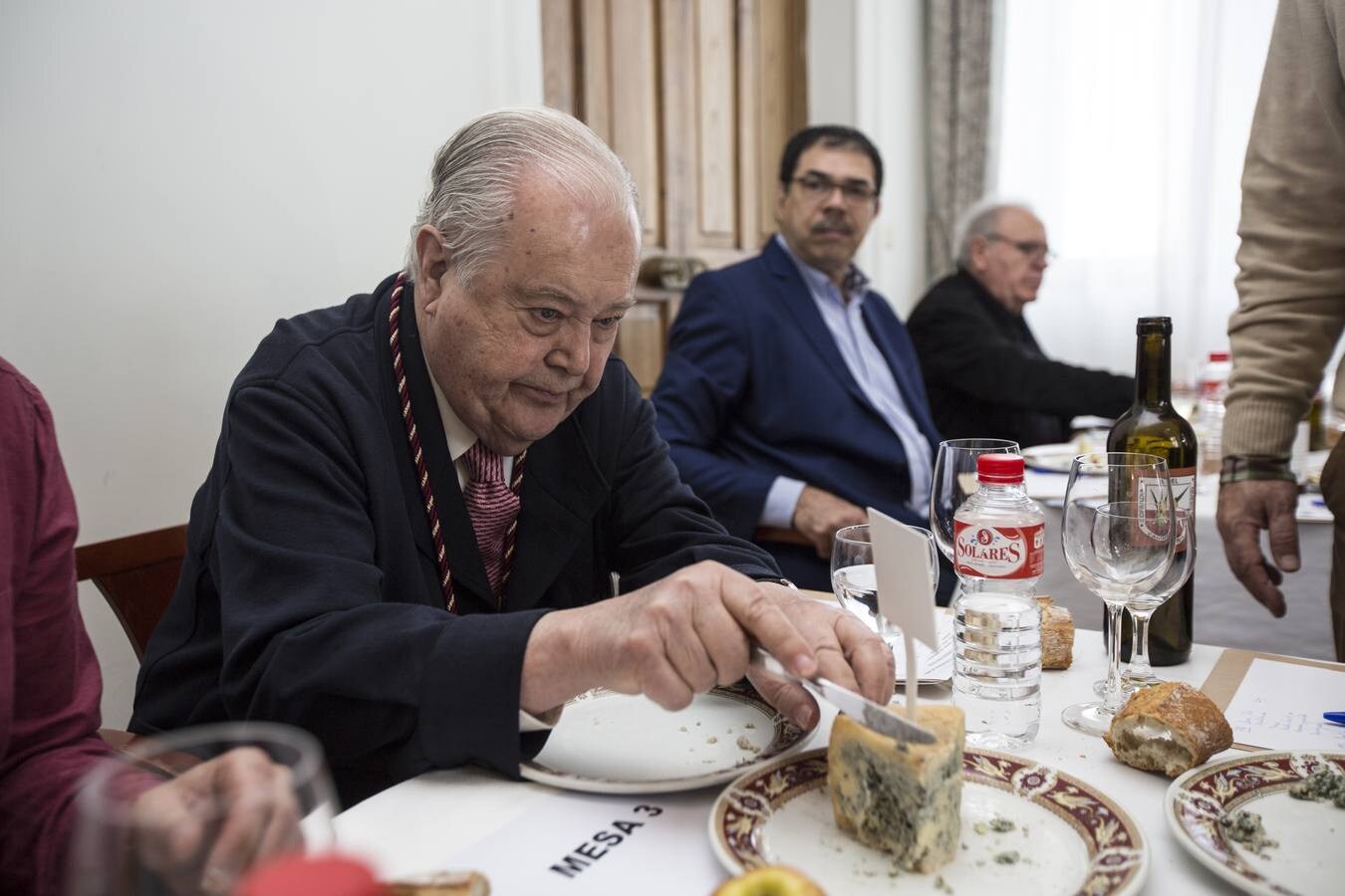 La Cofradía del Queso de Cantabria celebra en Santander este fin de semana su XXXIV edición del Capítulo Internacional, que incluye un Concurso Internacional de Quesos Azules y Pasta Veteada,