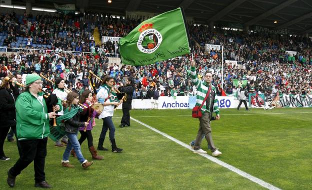 El Racing recuperará (a través de su fundación) la titularidad de sus marcas y escudos. 