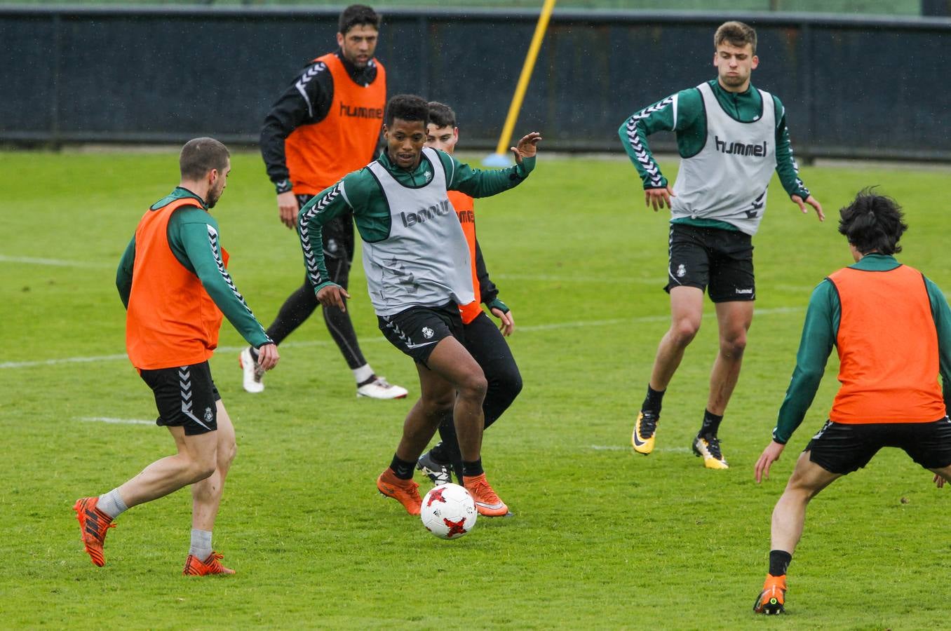 Fotos: El Racing prepara a conciencia el partido ante Osasuna B