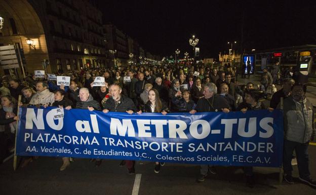 La Plataforma Transporte Santander ya ha convocado varias manifestaciones contra el MetroTUS