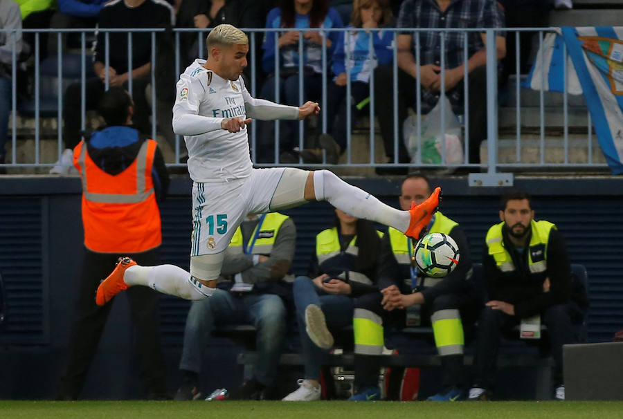 El Real Madrid consigue la victoria en La Rosaleda, gracias a los tantos de Isco y Casemiro. El Málaga marcó el gol del honor en el último minuto del encuentro