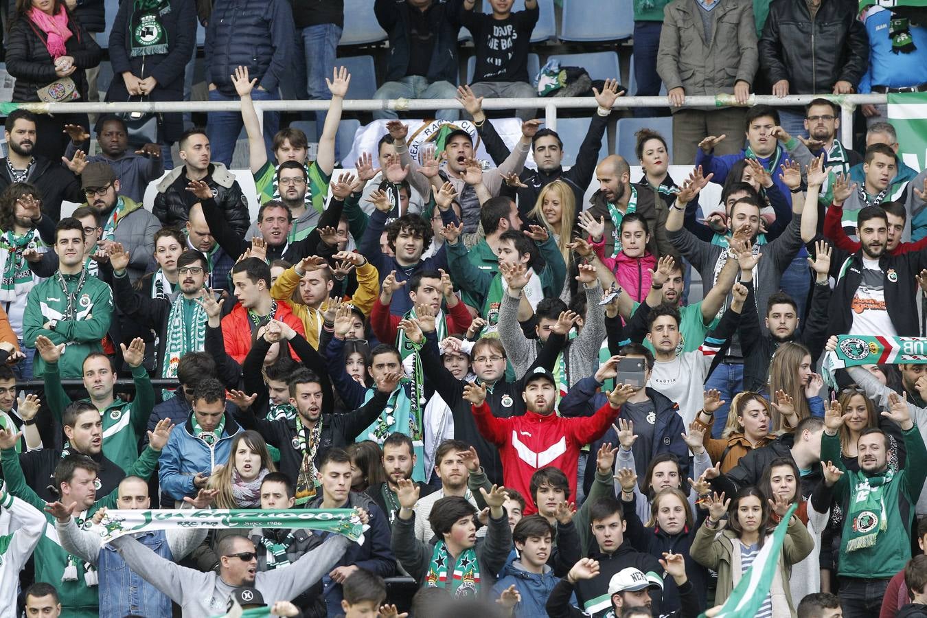 Fotos: Las mejores imágenes del Racing-Osasuna B