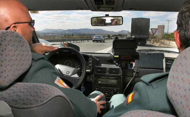 La DGT controlará, hasta el domingo, la velocidad en las carreteras convencionales