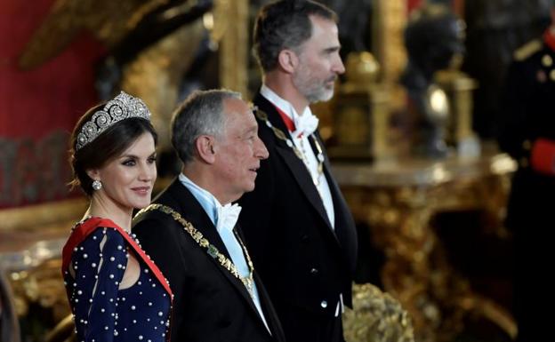 Galería. Letizia 'estrena' la tiara Cartier.