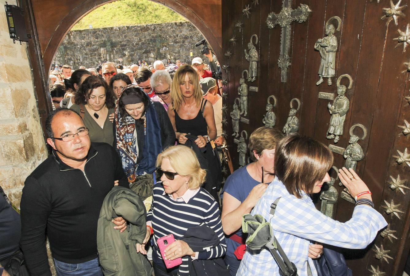 Esta puerta se cierra este domingo.a las 12.45 horas.