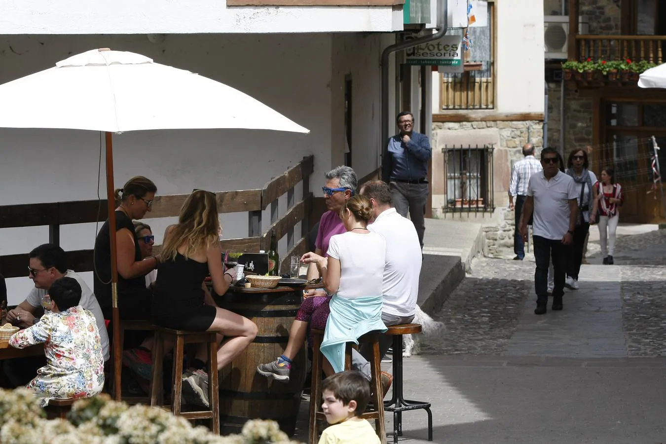 Fotos: Ambiente en Potes en el día previo el cierre de la Puerta del Perdón