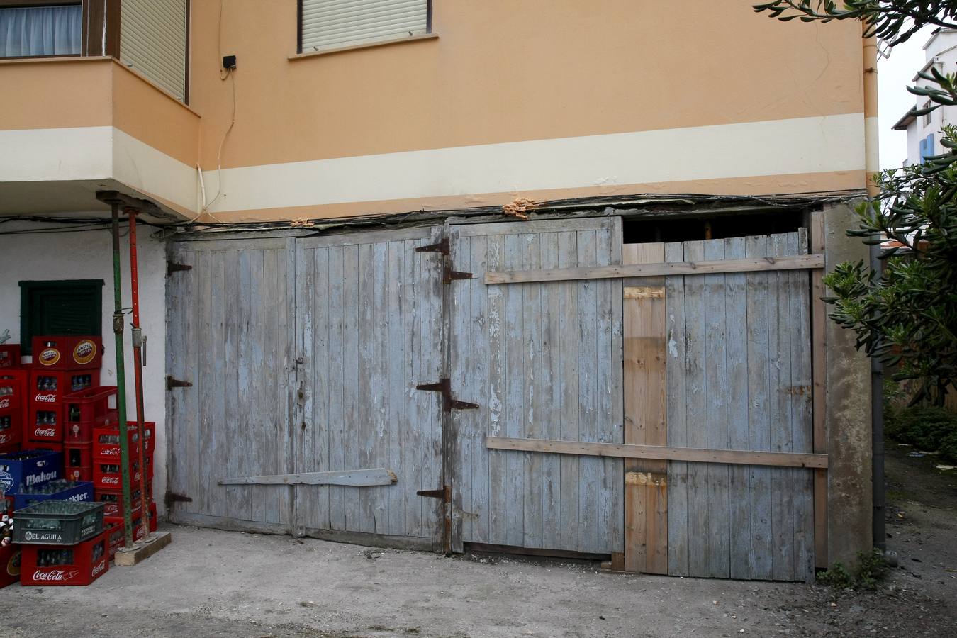 Fotos: Dos edificios, bajo la amenaza de ruina en Suances
