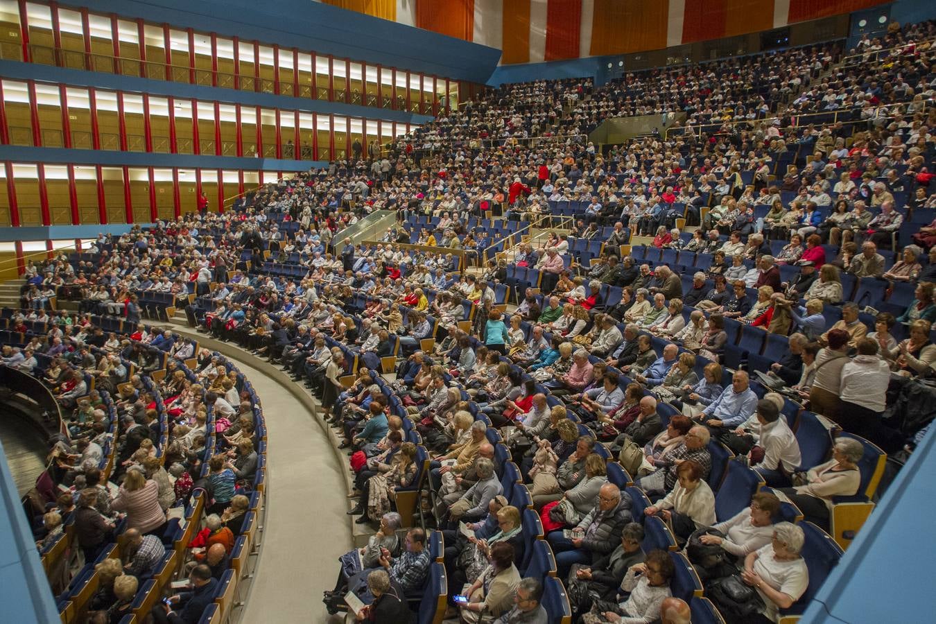 Fotos: XVIII Gala del Folclore de Cantabria