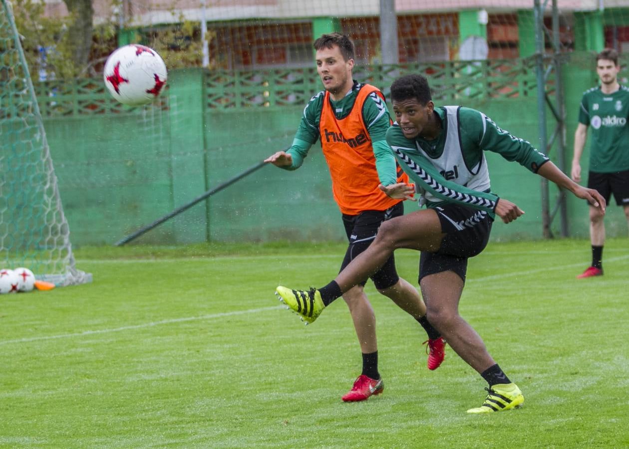 Fotos: El Racing prepara el partido de este domingo ante el UD Logroñés