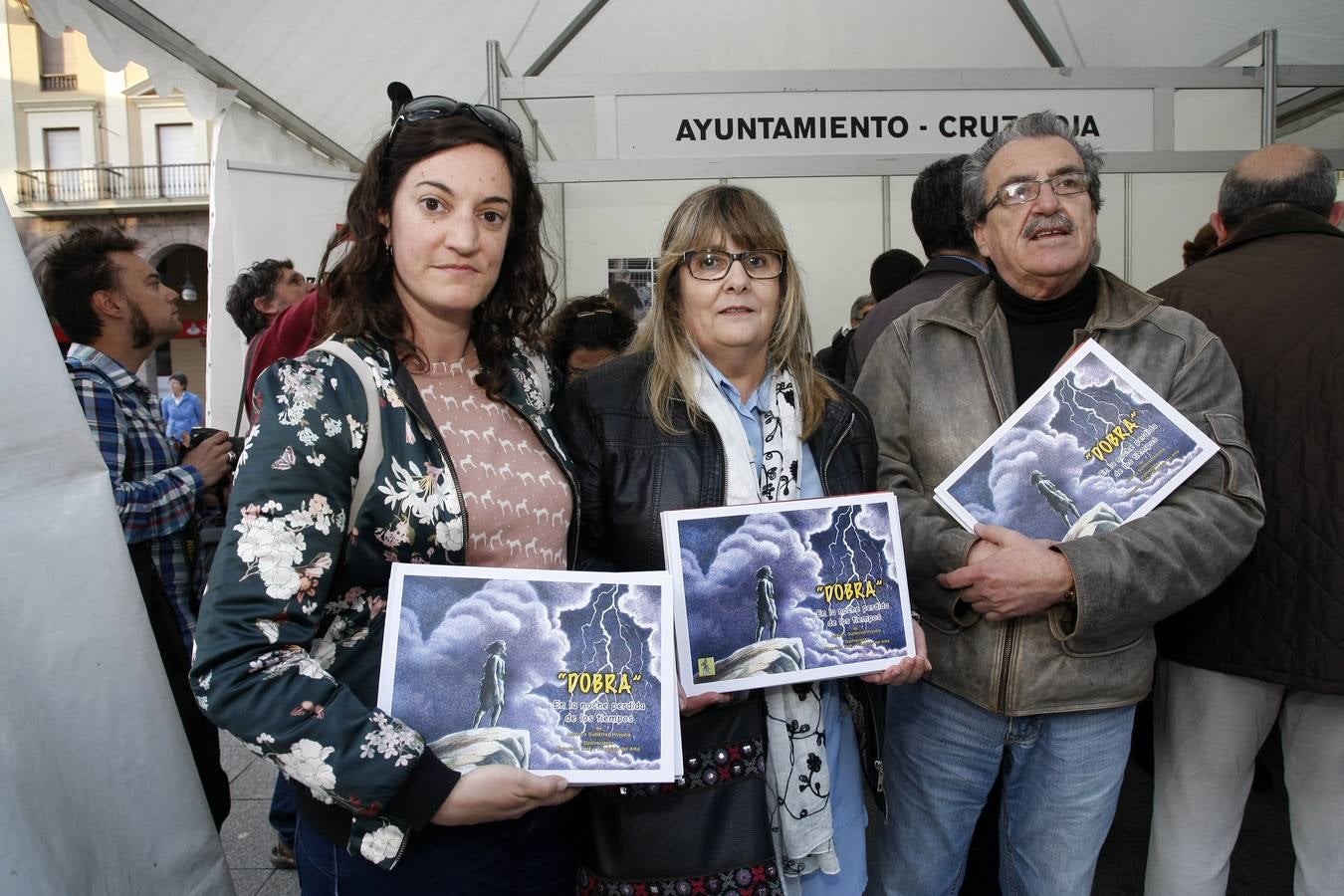 Fotos: Gutiérrez Aragón, en la Feria del Libro de Torrelavega 