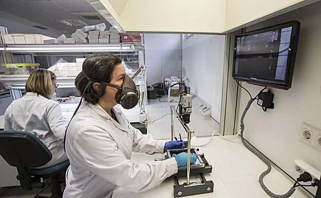 La mitad del presupuesto de la sede cántabra se destina a la gestión administrativa de la flota del Insituto.