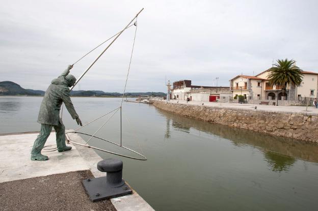 Monumento al sulero en Santoña. 