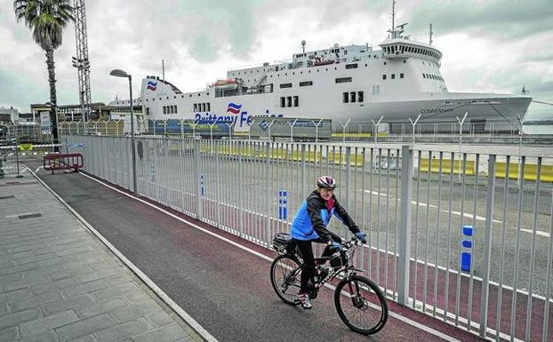 El viaje inaugural del ferri a Cork se cancela por segunda vez