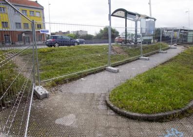 Imagen secundaria 1 - El polígono de Candina tendrá, en tres meses, una salida para vehículos ligeros