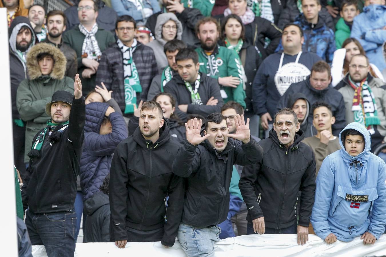 El Racing termina la peor temporada de su historia con un derrota por dos goles a cero ante el Real Unión