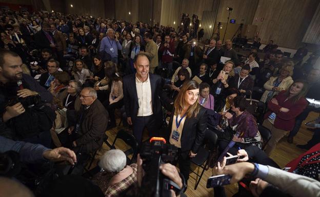 Diego y Buruaga, tras la victoria de esta última en el Congreso.