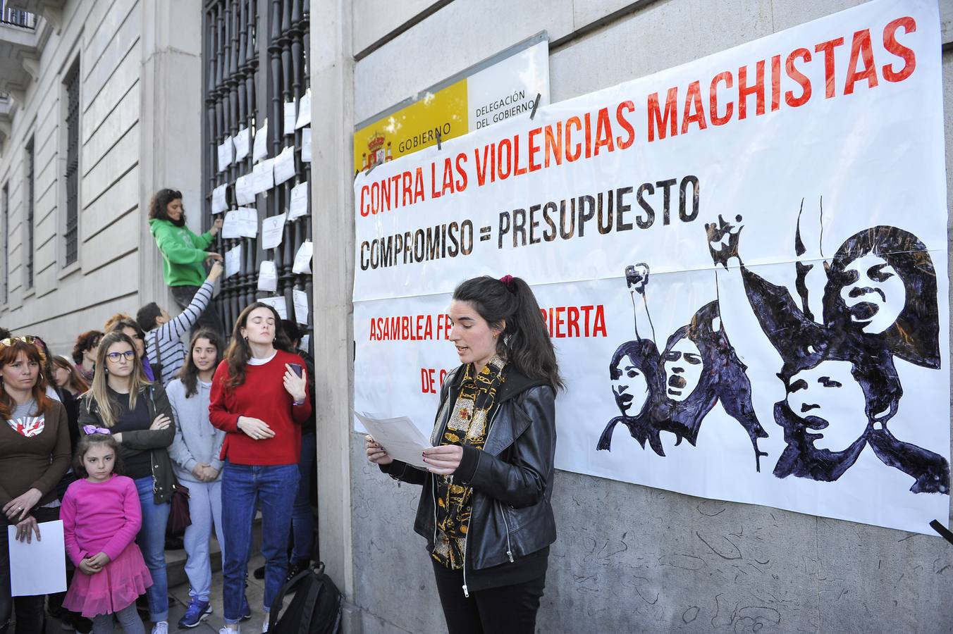 Fotos: Decenas de personas reclaman en Santander que se cumpla el presupuesto contra la violencia de género