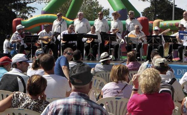 Un grupo de vecinos de Cueto se pone al frente de las fiestas «para no perder la tradición»