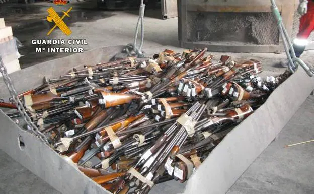 Los propietarios con armas de fuego inutilizadas en Cantabria deberán someterlas a clasificación