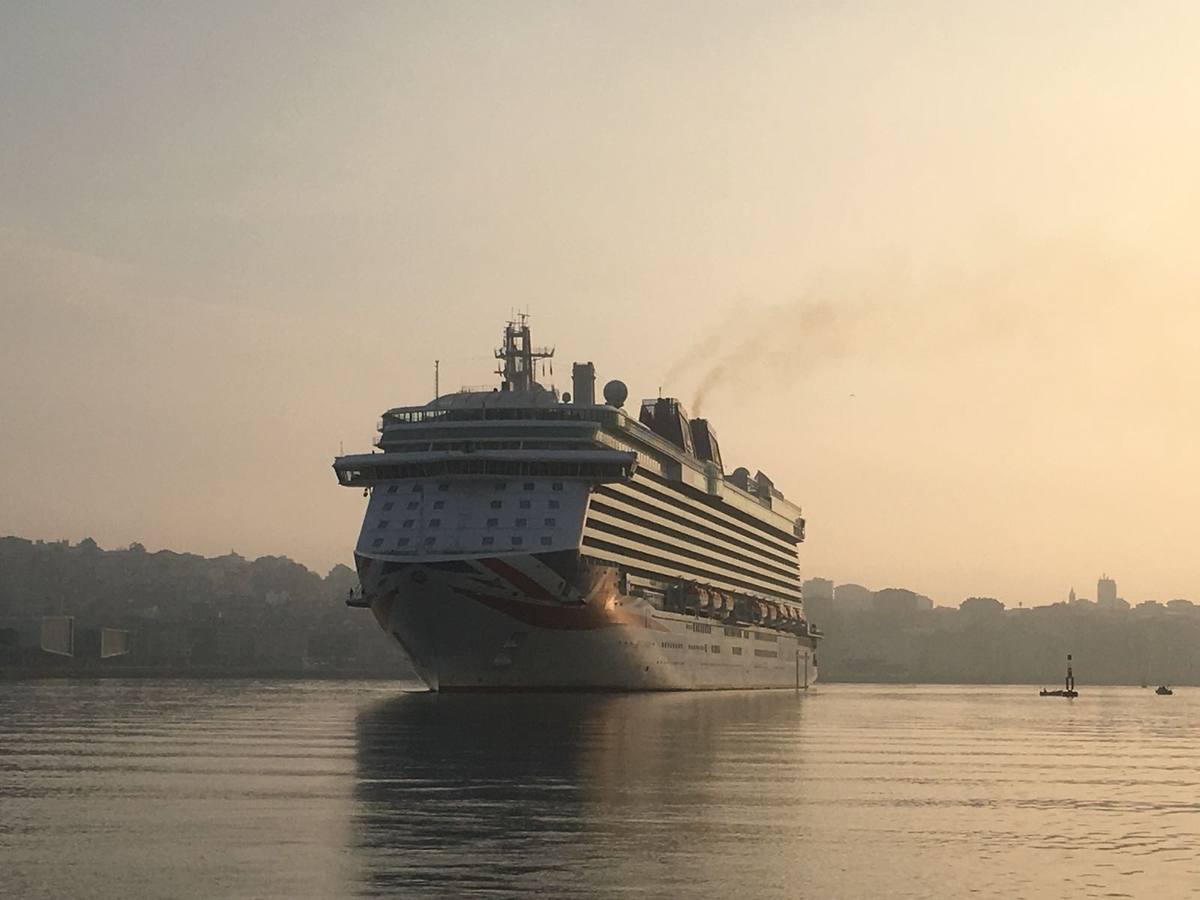 Fotos: El &#039;Britannia&#039; llega a Santander