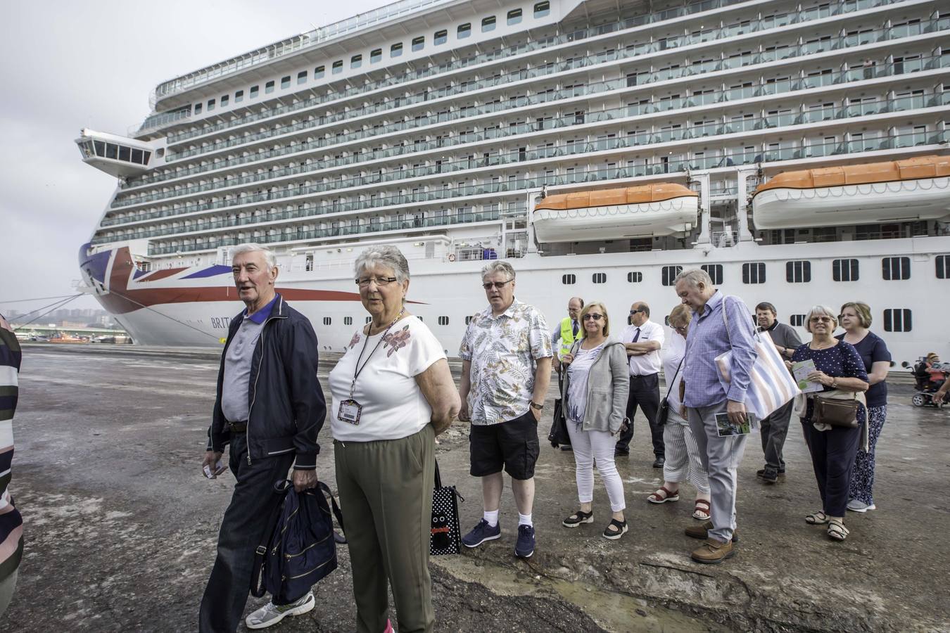 Fotos: El &#039;Britannia&#039; llega a Santander