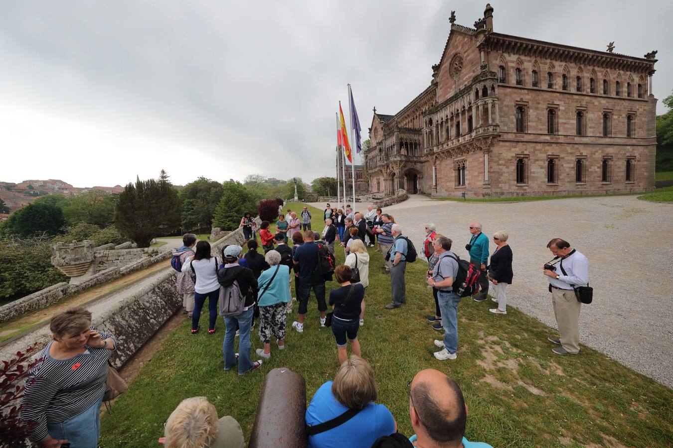 Fotos: Los cruceristas del &#039;Britannia&#039;, en Comillas