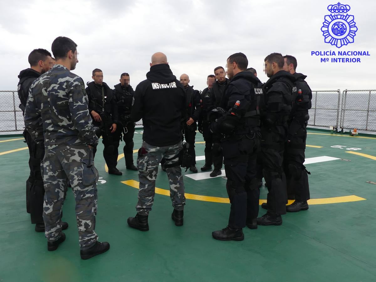 Fotos: Entrenamiento del GEO en Cantabria