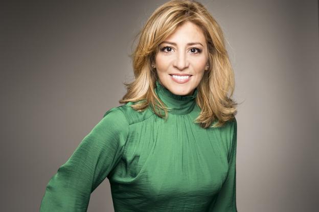 La periodista y escritora Reyes Monforte presentará esta tarde en el Ateneo la que es su última novela, 'La memoria de la lavanda', una historia sobre la mejor forma de gestionar las ausencias.