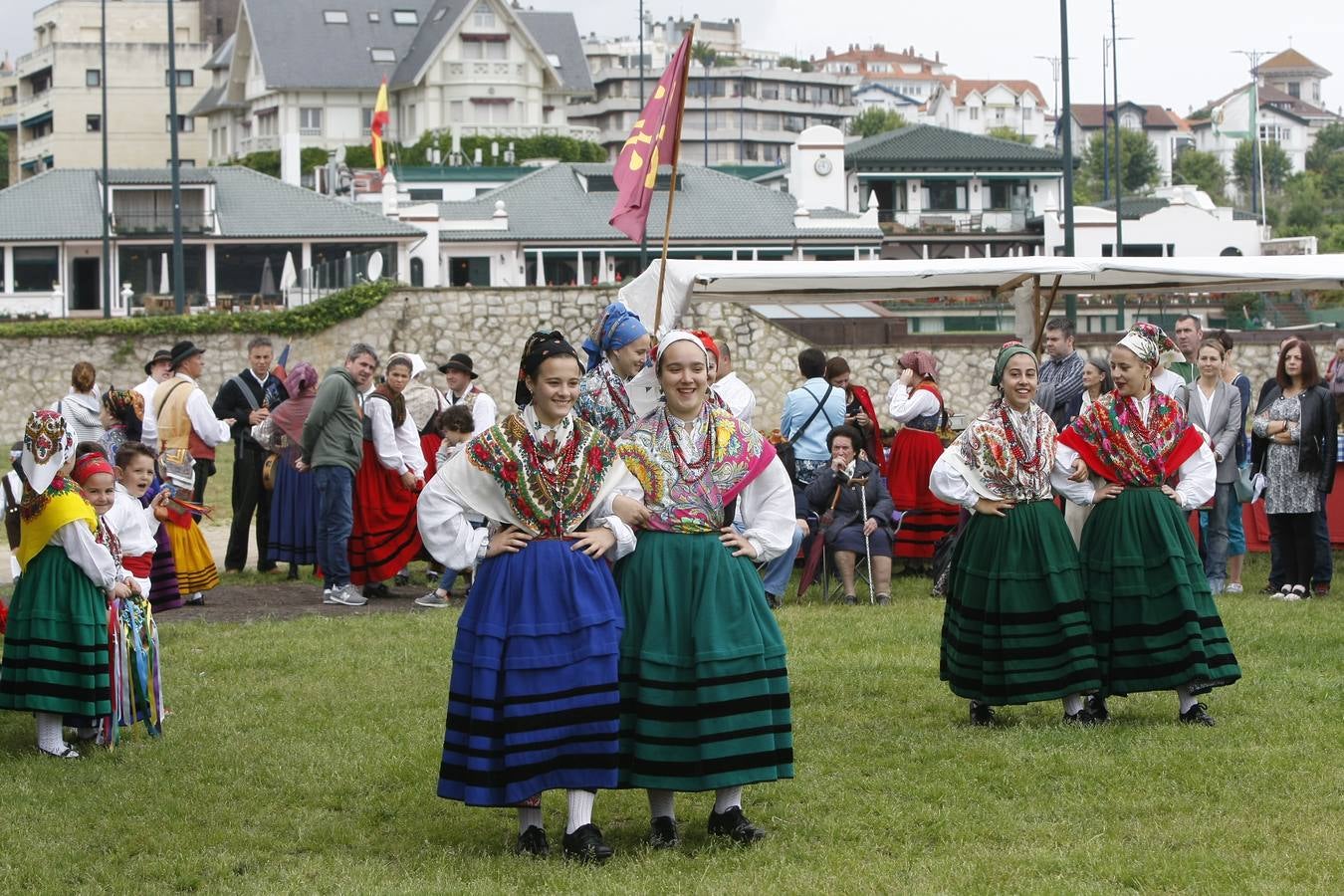 El recinto del Palacio de la Magdalena de Santander ha acogido la 41ª edición del Día Infantil de Cantabria.