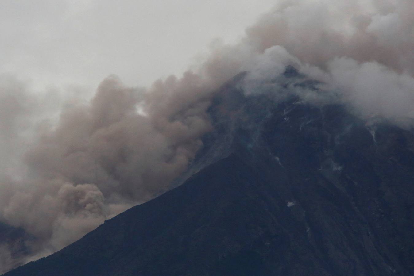 Fotos: Volcán en erupción