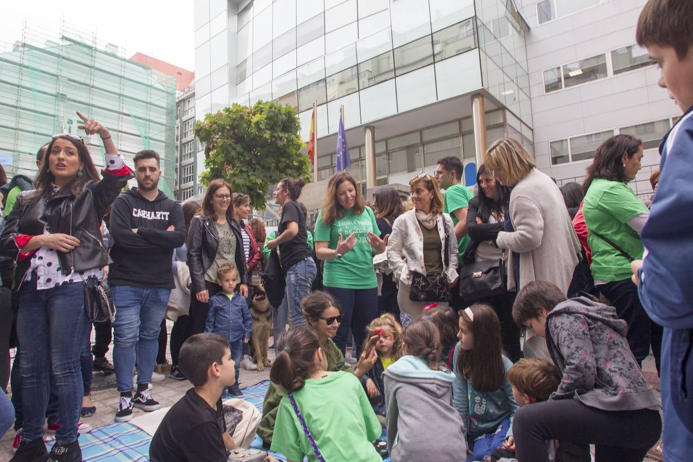 Fotos: Los profesores se manifiestan en Santander en contra de ampliar la jornada reducida