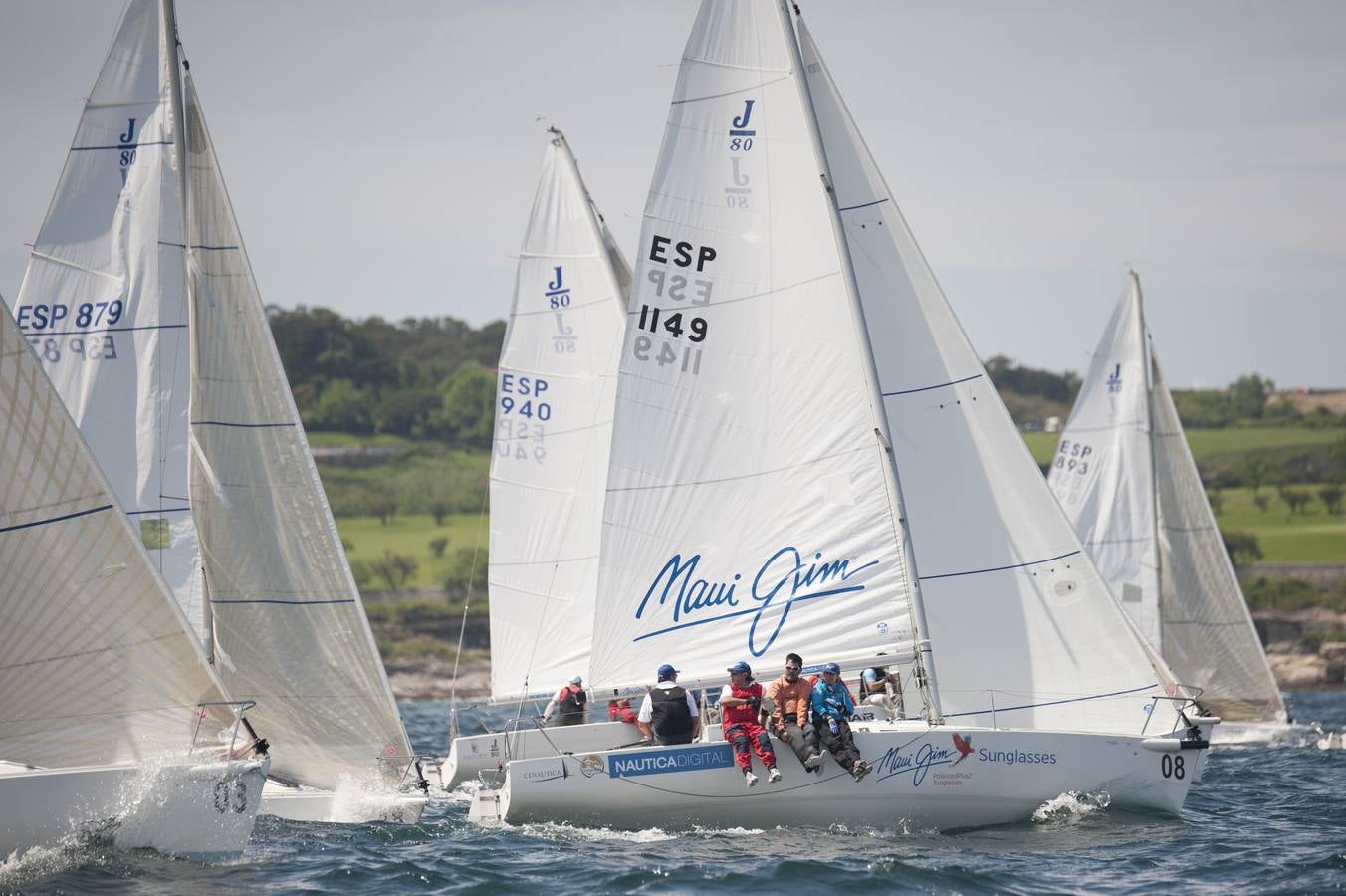 El Regional de J80 llega al Circuito Montañés, que este fin de semana toma las aguas de la bahía de la capital cántabra