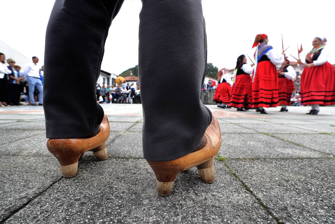 La XVI Fiesta de la Gaita de Unquera, en Val de San Vicente, ha reunido este fin de semana a un numeroso público en torno a una celebración que cada año pretende promover el apoyo al folclore de la región con la organización de una serie de actividades y actuaciones en torno a la música y las tradiciones cántabras.