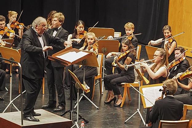 El maestro Peter Csaba dirigió el año pasado el concierto de clausura del Encuentro de Santander. 