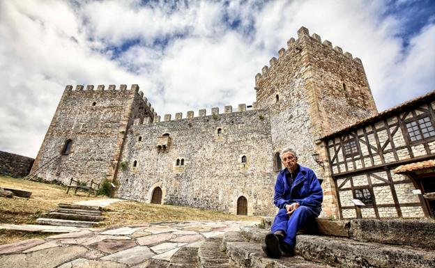 Tomás Sobaler, en el Castillo de Argüeso.