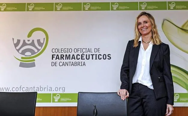 Rita de la Plaza, nueva presidenta de los farmacéuticos cántabros. 