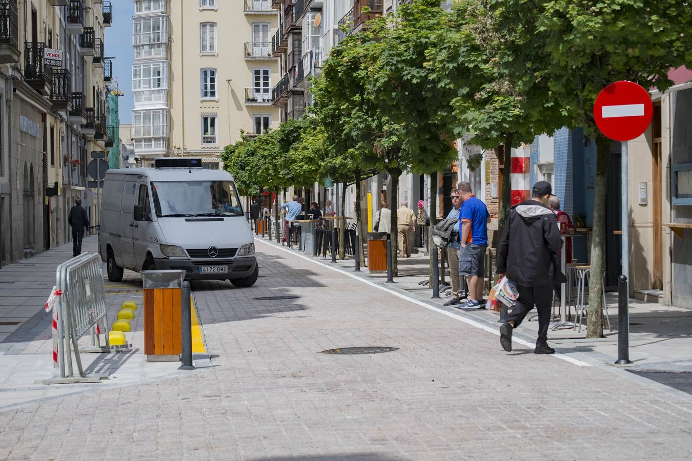 Fotos: La calle Peña Herbosa al fin se abre al tráfico