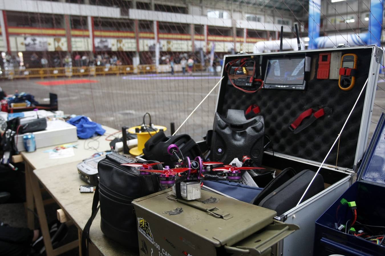 Fotos: Carrera de drones en Torrelavega